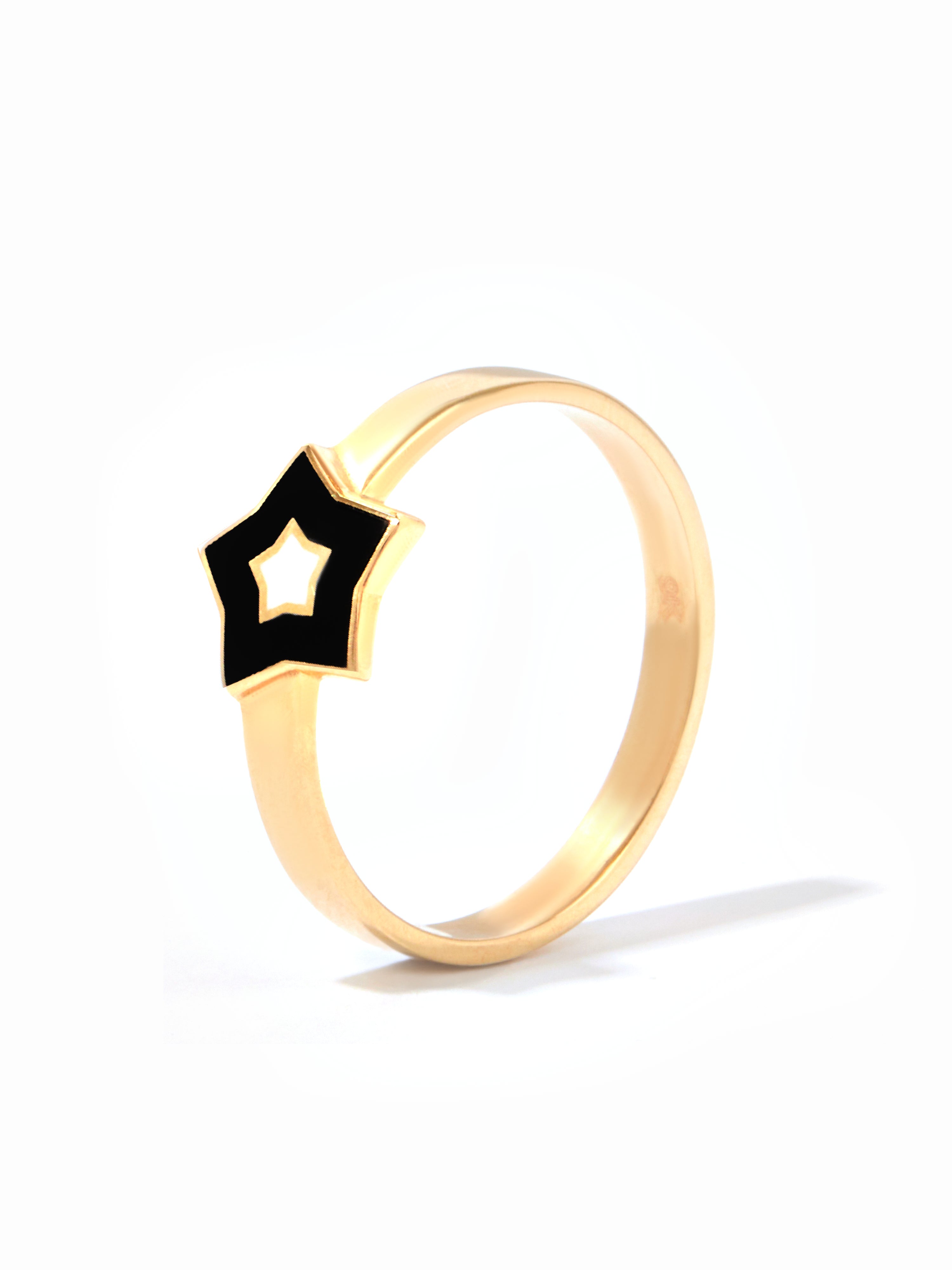 9ct Yellow Gold Star Ring - Black & White