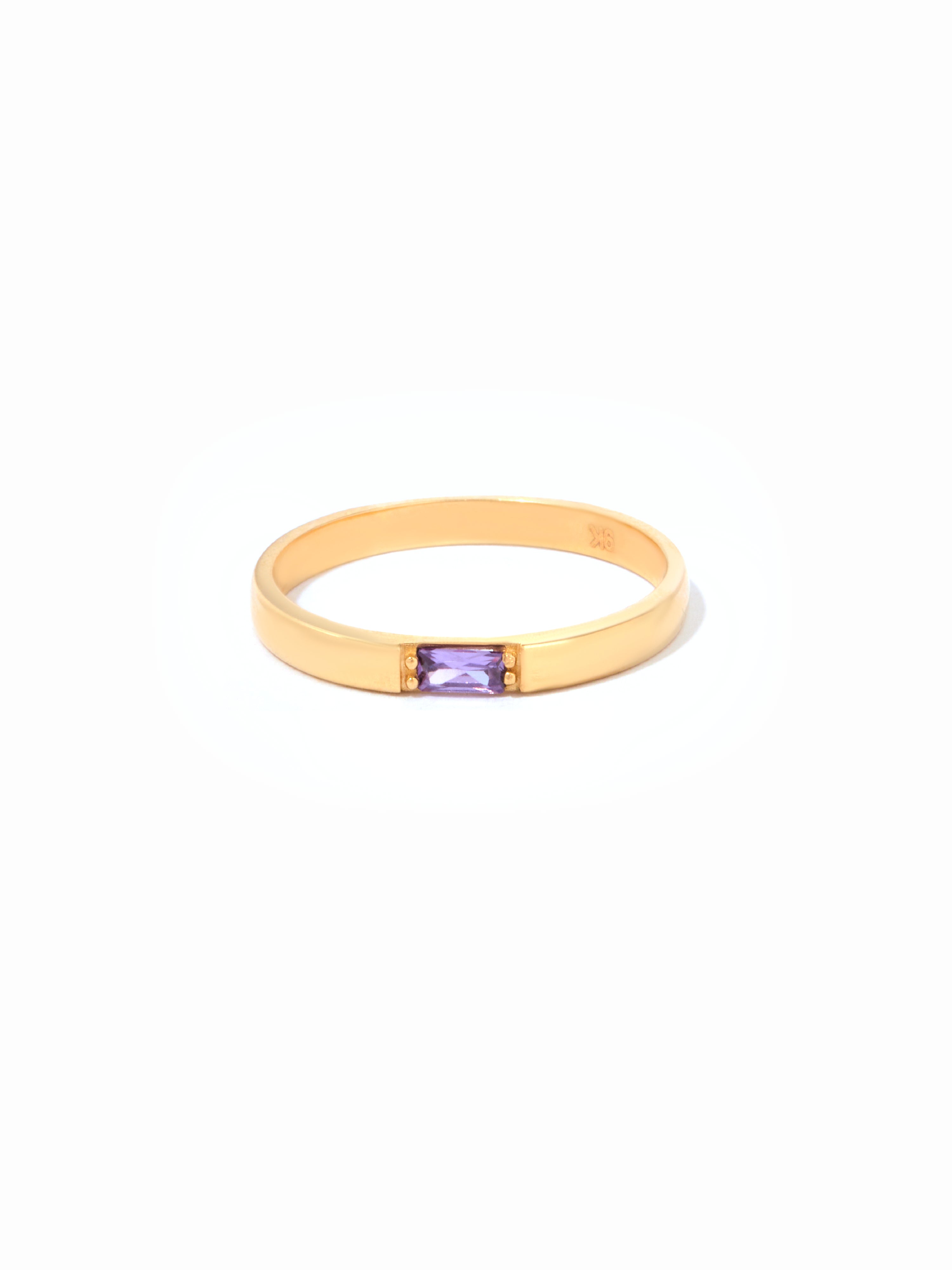 9ct Yellow Gold Baguette Cut Gemstone Ring - Purple