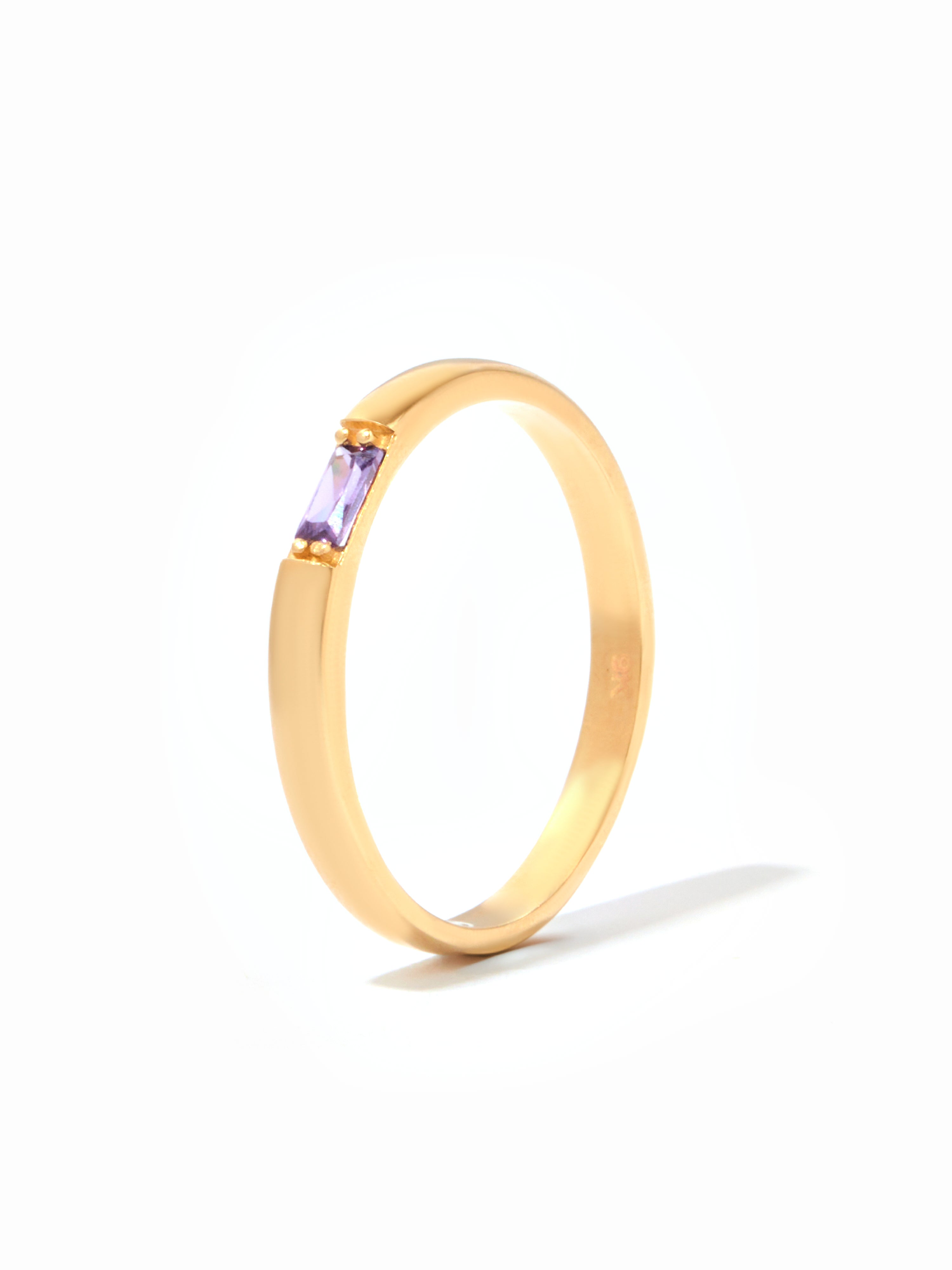 9ct Yellow Gold Baguette Cut Gemstone Ring - Purple
