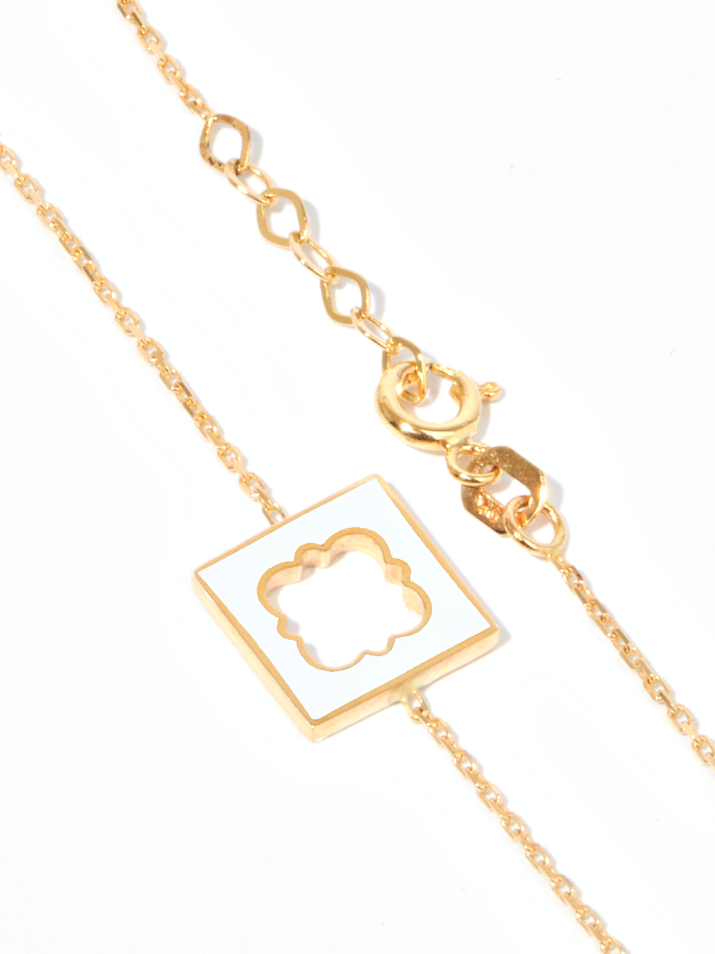 9ct Yellow Gold & Enamel Fancy Square Bracelet - White